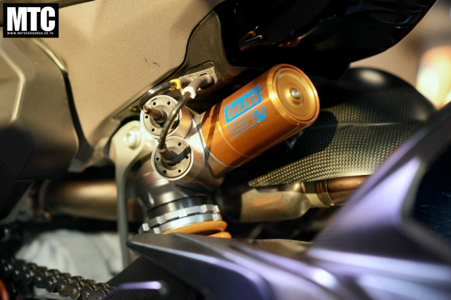 Panigale V4 Tricolore 2025 trinh lang Khi Tinh than Y cham den gioi han cuoi cua dam me - 18