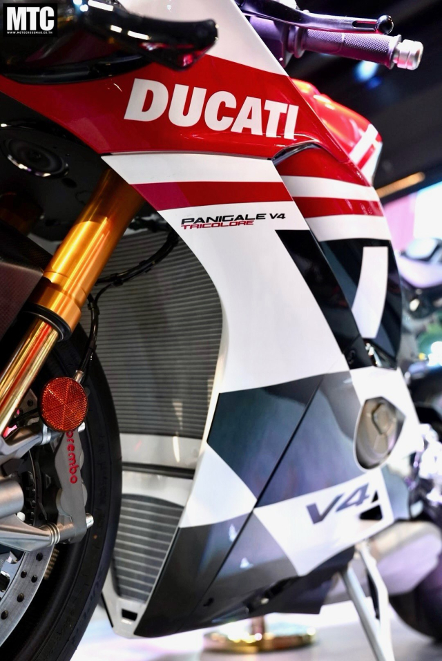 Panigale V4 Tricolore 2025 trinh lang Khi Tinh than Y cham den gioi han cuoi cua dam me - 24