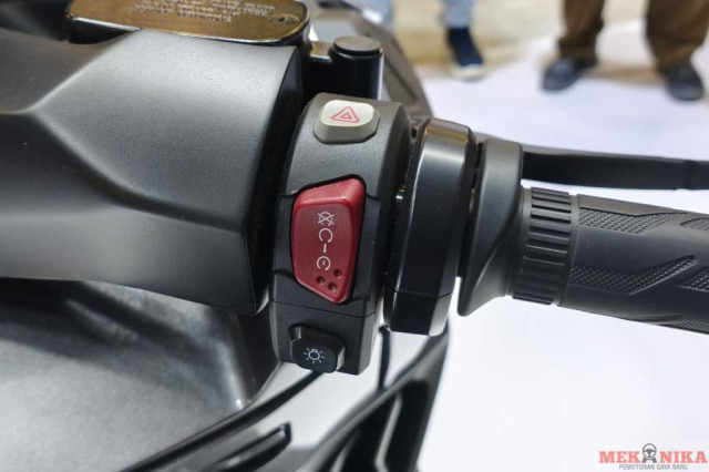 QJMotor Fort 600 lo dien lan gio moi thach thuc Kymco AK550 trong the gioi maxiscooter - 10