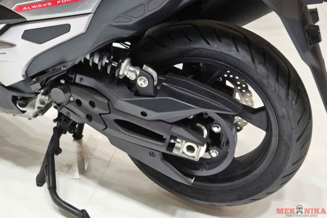 QJMotor Fort 600 lo dien lan gio moi thach thuc Kymco AK550 trong the gioi maxiscooter - 14