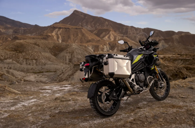 Ra mat Triumph Tiger 900 1200 Alpine Desert Edition 2026 Khi dam me cham toi gioi han moi - 10