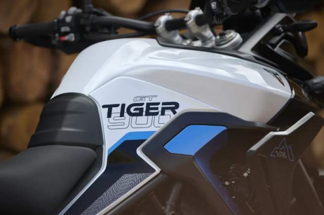 Ra mat Triumph Tiger 900 1200 Alpine Desert Edition 2026 Khi dam me cham toi gioi han moi - 14