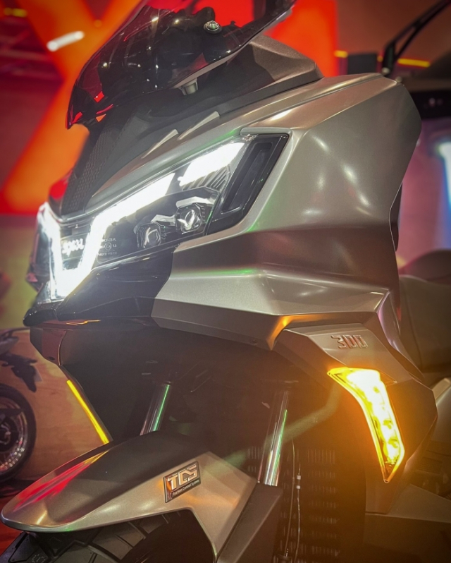 Sym adx 300 2026 ra mắt ở lục địa già với giá bán rẻ hơn nhiều khi so với honda adv350 - 4