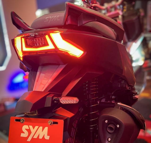 Sym adx 300 2026 ra mắt ở lục địa già với giá bán rẻ hơn nhiều khi so với honda adv350 - 8