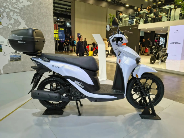 SYM BWT Phien ban de nho ten hon cua TPBW vua ra mat o EICMA nay co ca phanh ABS - 4