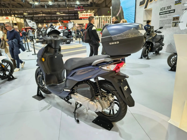 SYM Symphony SR 2026 khac biet voi dien mao hoan toan moi tai EICMA 2025 - 4