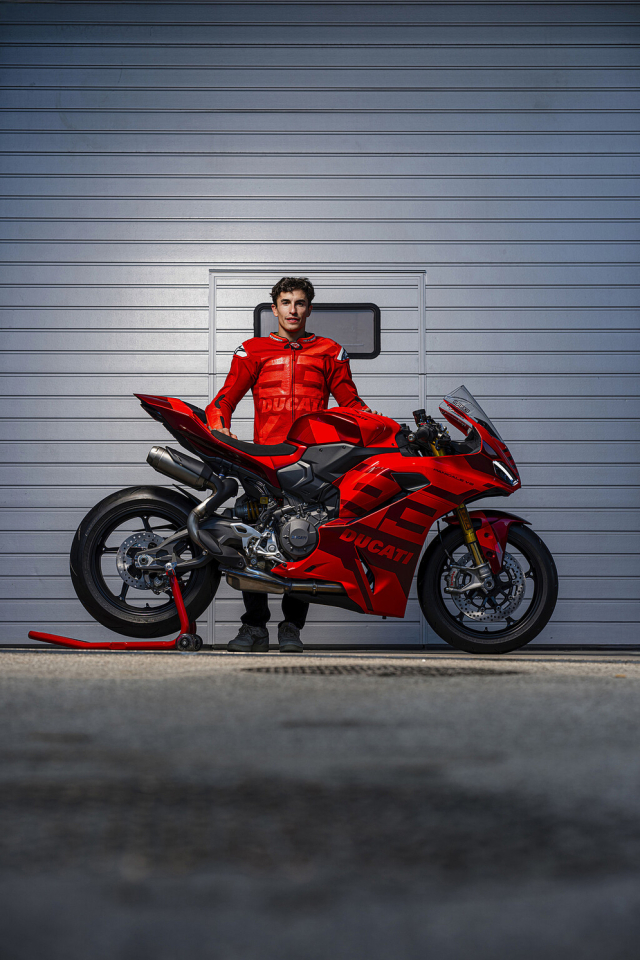 Trinh lang Ducati Panigale V2 MM93 FB63 Khi dam me duong dua mang dau an hai huyen thoai - 19