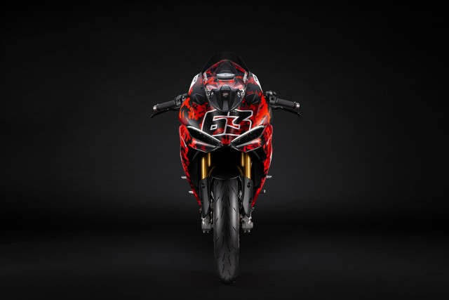 Trinh lang Ducati Panigale V2 MM93 FB63 Khi dam me duong dua mang dau an hai huyen thoai - 35