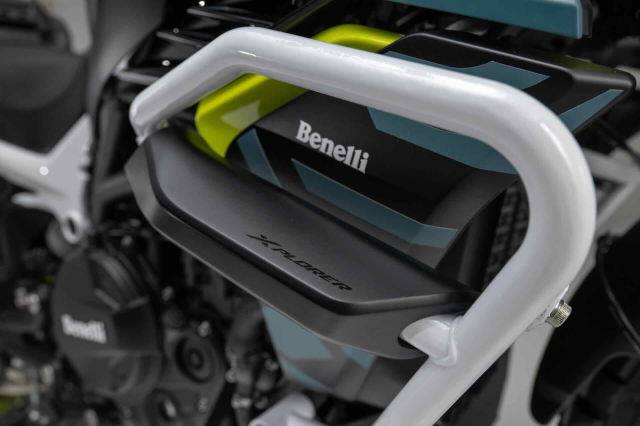 TRK 902 Xplorer ra mat tai EICMA cuoc phieu luu theo phong cach Benelli - 8