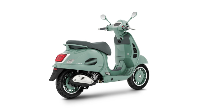 Vespa trinh lang Primavera 80th va GTS 80th day noi bat voi mau Verde Pastello dac biet - 6