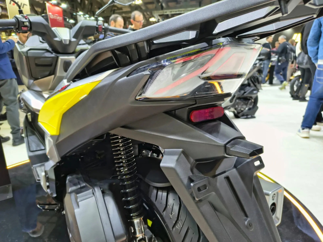 Voge SR125 GTS Doi thu moi cuc ki dang gom cua Honda PCX 125 tai luc dia gia - 18