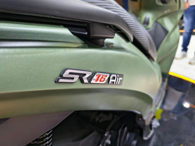 Voge SR16 Air Doi thu tiem nang cua SH Mode thiet ke Chau Au trang bi vuot troi phan khuc