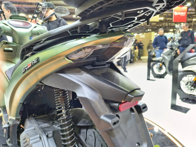 Voge SR16 Air Doi thu tiem nang cua SH Mode thiet ke Chau Au trang bi vuot troi phan khuc - 14