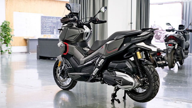 Voge sr450x xe tay ga nhưng tính cách như xe mô tô anh em thấy sao - 7