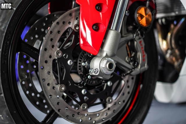 Can canh Yamaha YZFR9 2025 Khi manh ghep con thieu cua dong R cuoi cung da xuat hien - 16