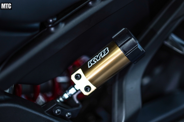 Can canh Yamaha YZFR9 2025 Khi manh ghep con thieu cua dong R cuoi cung da xuat hien - 20