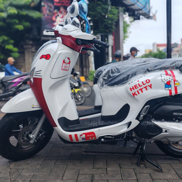 Bất ngờ với sự xuất hiện của honda scoopy 2025 phiên bản hello kitty - 4