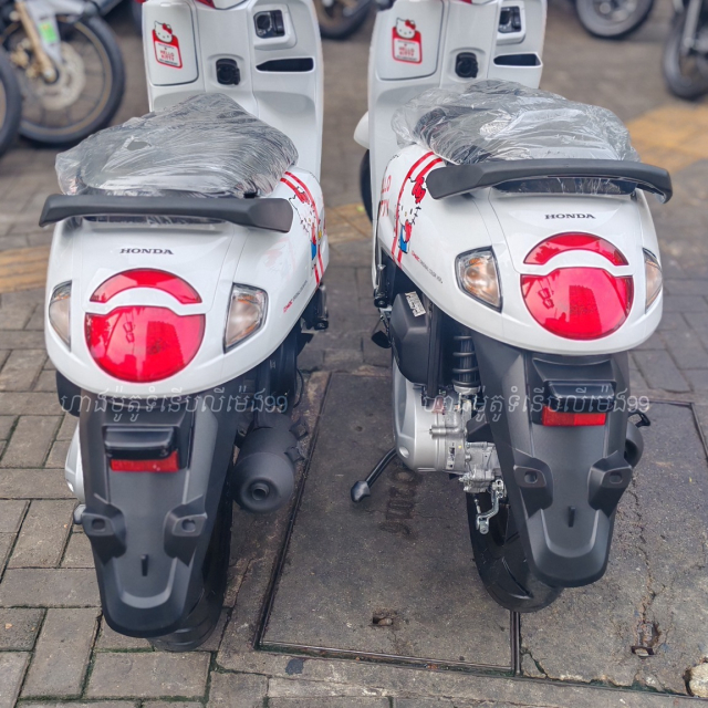 Bất ngờ với sự xuất hiện của honda scoopy 2025 phiên bản hello kitty - 6