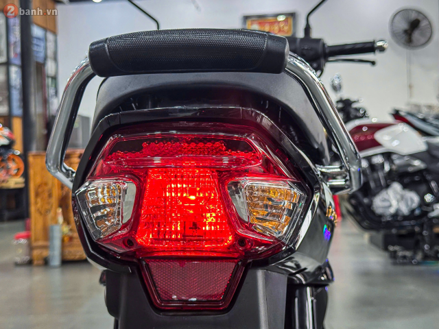 Cận cảnh honda dream ncx 2026 vừa cập bến thị trường việt nam với 3 màu mới cực đẹp - 17