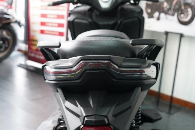 Chung nền tảng bmw c400 và có giá bán hơn 100 triệu đồng - voge sr4 max pro 2026 vừa ra mắt có gì - 6