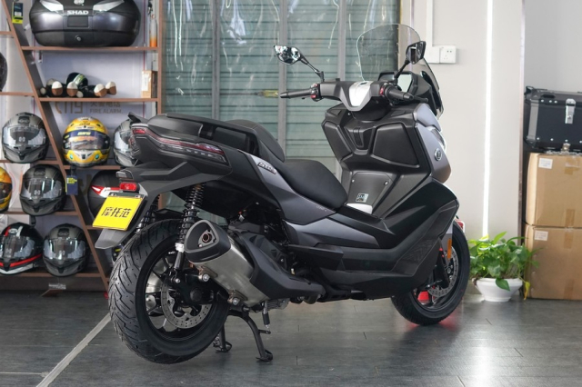 Chung nền tảng bmw c400 và có giá bán hơn 100 triệu đồng - voge sr4 max pro 2026 vừa ra mắt có gì - 8