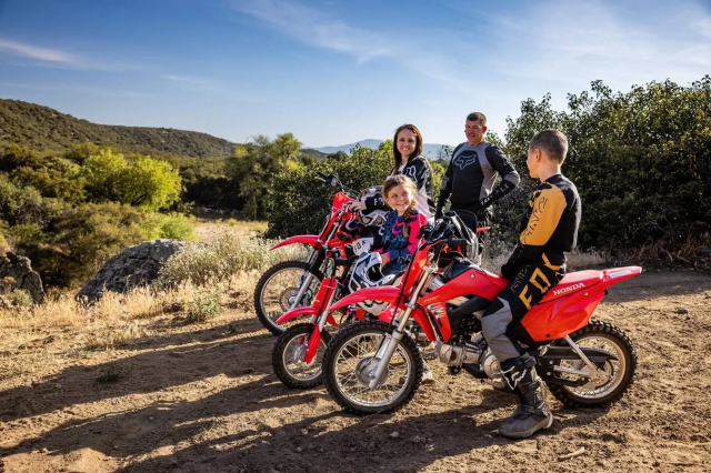 Honda ra mắt bộ ba crf 2026 - cánh cửa dẫn đến thế giới off-road - 1