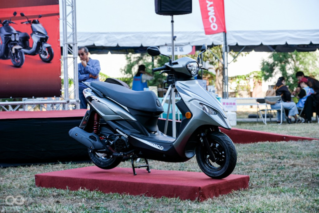 Kymco k1 sport special edition ra mắt phanh đĩa kép màn hình lcd cốp to hơn lead và giá cực tốt - 4