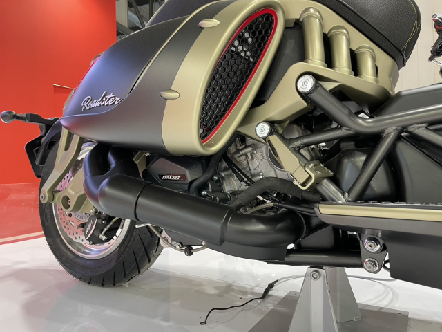 Phá vỡ lối mòn với ITALJET Roadster 400 – Khi nghệ thuật chuyển động ...