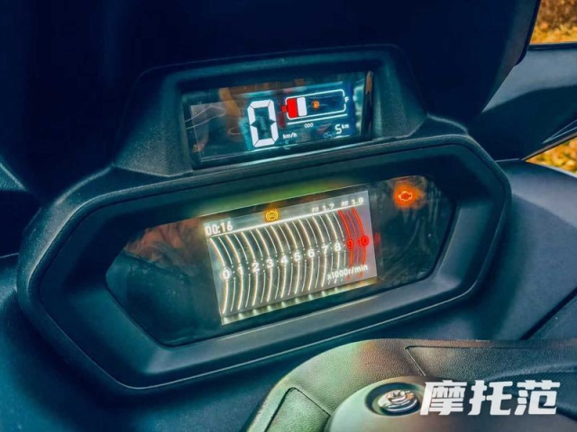 Thần long thái châu ra mắt bản sao của xmax 300 có giá bán ngang ngửa honda sh160i - 6