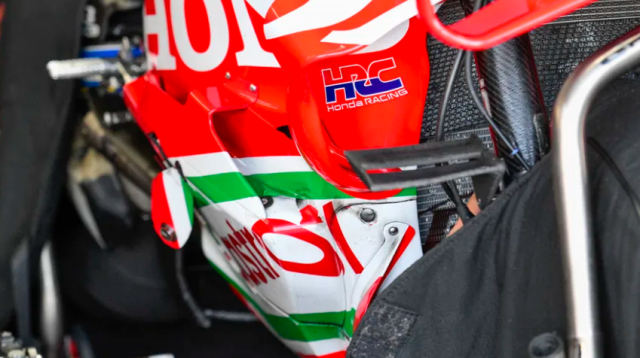 Trang phục đua xe của honda sắp lột xác khi motogp và f1 lần đầu mặc chung một màu áo - 1