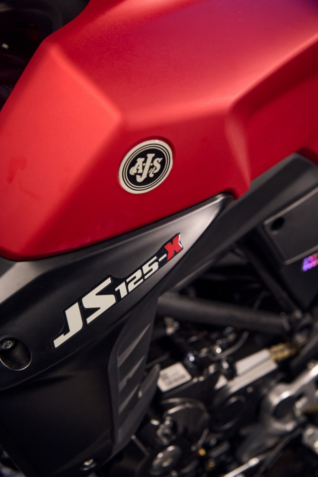 Ajs js125-x 2026 đối thủ giá rẻ làm honda cb125r phải dè chừng - 5