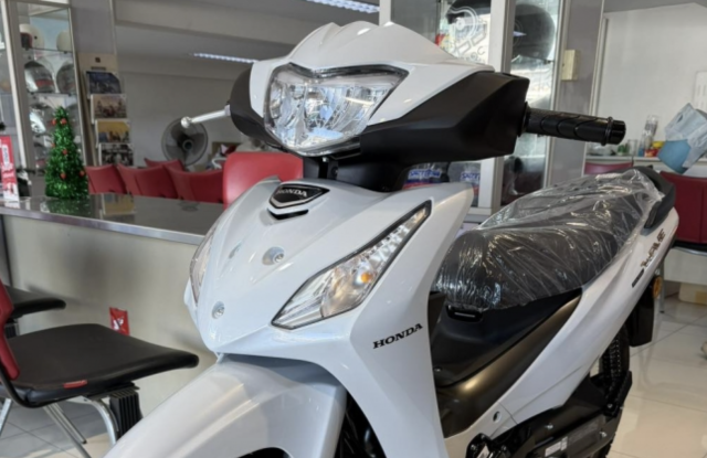 Hình ảnh thực tế của honda wave 110 2026 nhanh chóng lên kệ tại các đại lý - 1