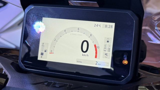 Honda adv160 2026 vừa cập bến philippines thêm roadsync giá vẫn mềm bất ngờ - 6
