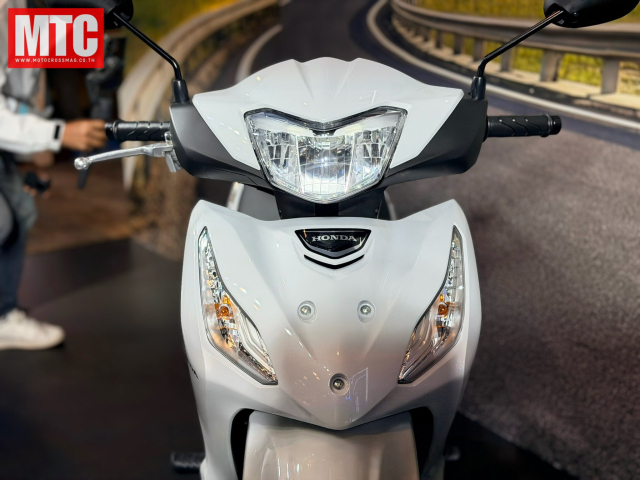 Honda Wave 110 2026 hoan toan moi ra mat voi 4 phien ban them nhieu trang bi dang tien