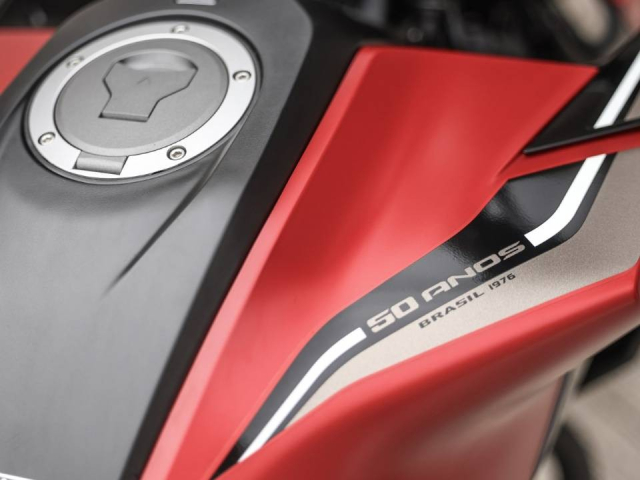 Lần đầu lộ diện honda cg 160 50th anniversary ngoại hình khác biệt trang bị có gì mới - 1