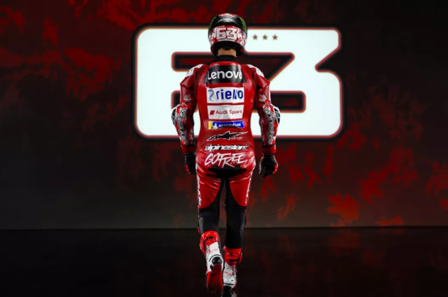 Vì sao francesco bagnaia đang tiến gần cửa rời ducati hơn là ở lại góc nhìn từ hậu trường motogp - 1