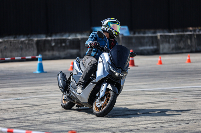 Chenh nhau 10 trieu dong giua Yamaha NMAX 155 Tech Max hay NVX 155 SP Xe nao phu hop voi ban - 5