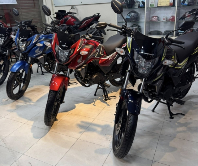 Honda sp125 2026 ra mắt xe côn tay 125cc giá chỉ 36 triệu đồng nhưng sở hữu loạt công nghệ xịn sò - 1