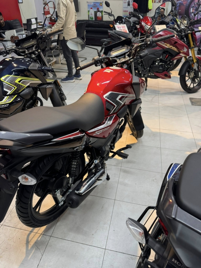 Honda sp125 2026 ra mắt xe côn tay 125cc giá chỉ 36 triệu đồng nhưng sở hữu loạt công nghệ xịn sò - 7