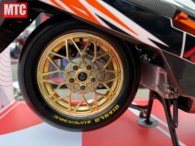 Honda uc3 by mfshop tuy là xe điện nhưng soi kỹ mới biết đồ chơi đắt ngang siêu xe - 7