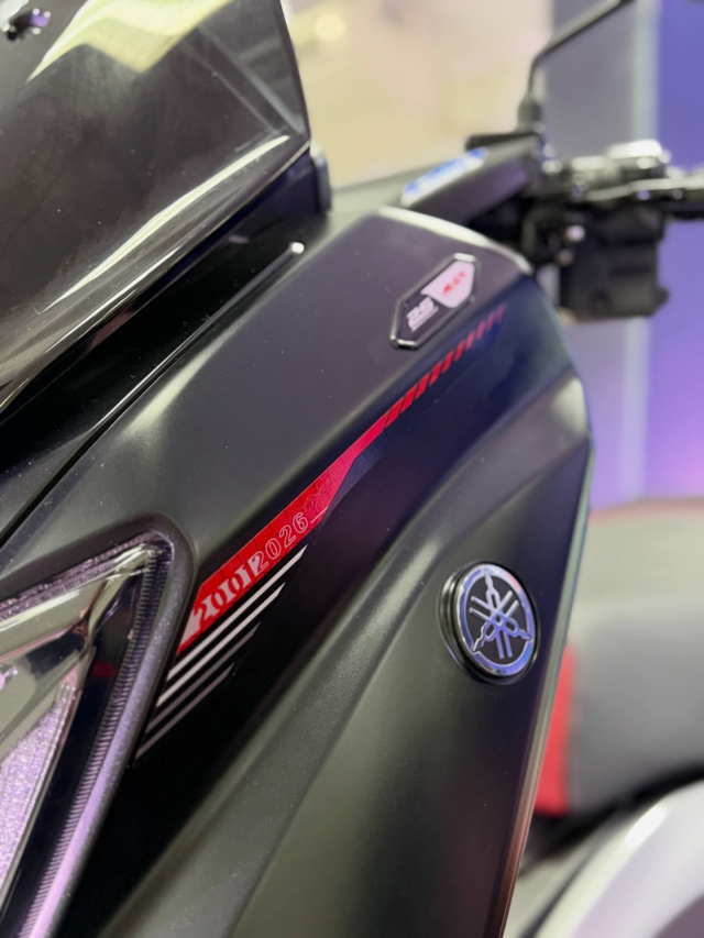 Yamaha ra mat phien ban ky niem NMAX 25 Anniversary Giao dien bat mat trang bi san phuoc Profender - 8