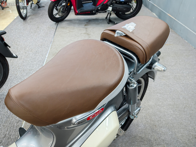Cận cảnh 3 phiên bản màu mới của honda super cub c125 2026 bản nhập thái vừa về việt nam - 17