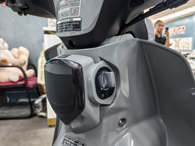 Cận cảnh 3 phiên bản màu mới của honda super cub c125 2026 bản nhập thái vừa về việt nam - 29