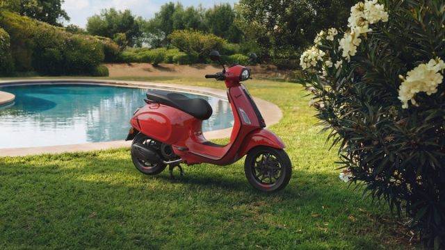Vespa Primavera Sprint 2026 lot xac Lan dau co phanh dia sau man hinh LCD va Keyless - 10