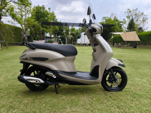 Yamaha tung Grand Filano Hybrid ban Outdoor Co day du do choi de di camping gioi han 2500 chiec - 4