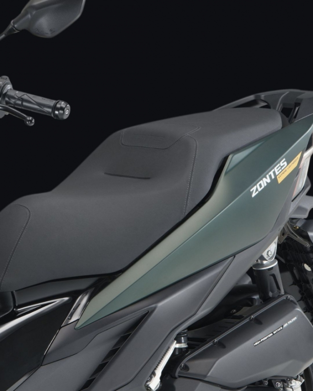 Zontes 125X gia chi 70 trieu dong nhung co TCS TFT ABS Xe 125 ma trang bi an dut nhieu doi thu - 6