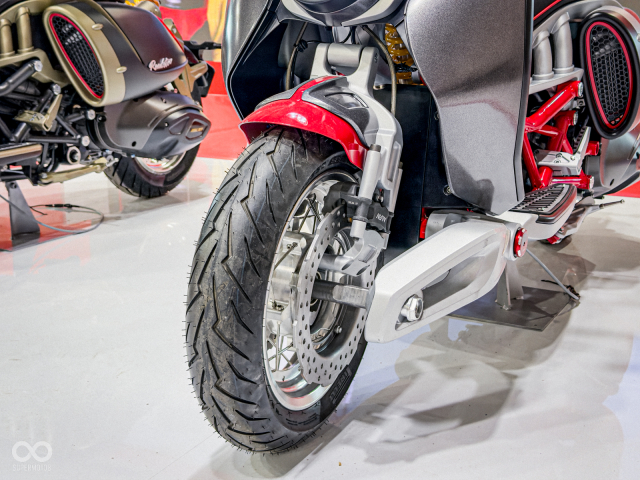 Dragster Roadster 400 Limited dang tren duong ve Viet Nam Thu choi moi danh cho gioi suu tam - 8