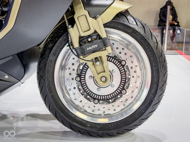 Dragster Roadster 400 Limited dang tren duong ve Viet Nam Thu choi moi danh cho gioi suu tam - 10