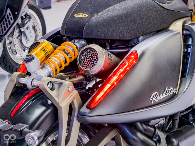 Dragster Roadster 400 Limited dang tren duong ve Viet Nam Thu choi moi danh cho gioi suu tam - 14