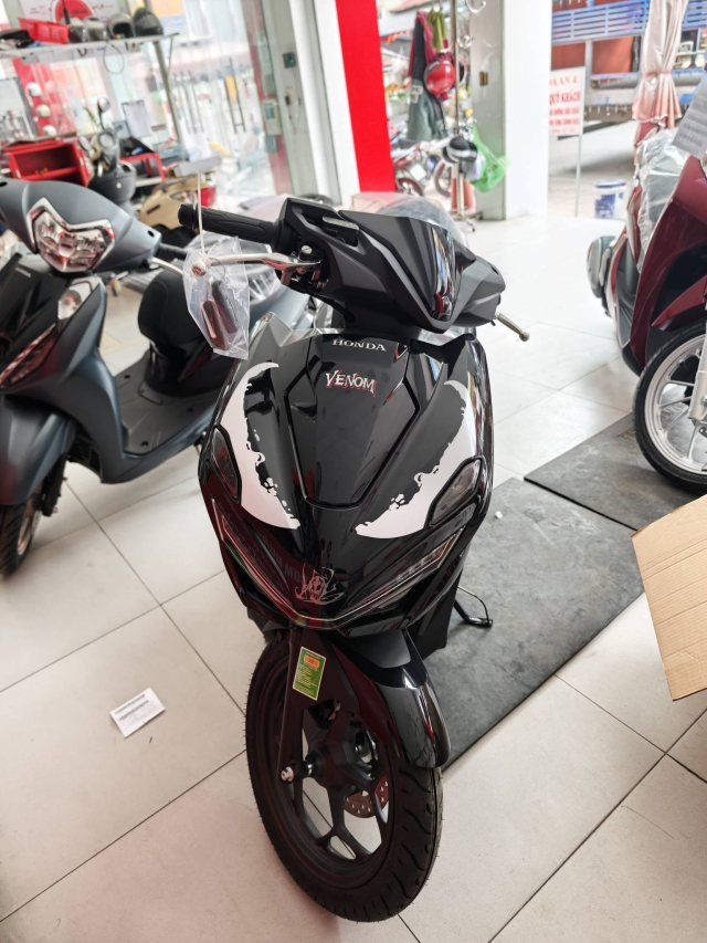 Honda Air Blade 125 phien ban Venom chinh thuc len ke tai cac dai ly trong nuoc - 4